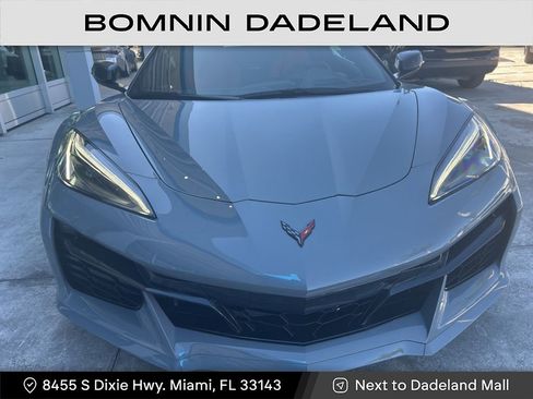 Used 2025 Chevrolet Corvette Z06 image 7