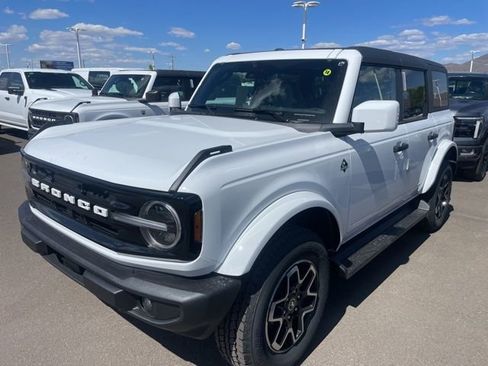 New 2026 Ford Bronco Outer Banks AWD/4WD image 2