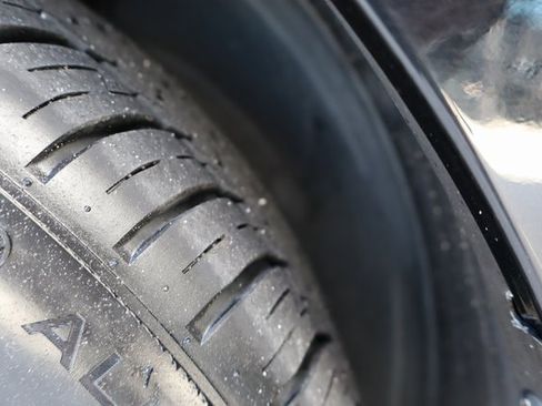 Used 2024 MAZDA MAZDA3 s image 38