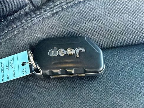 Used 2021 Jeep Wrangler Unlimited Sport AWD/4WD image 35
