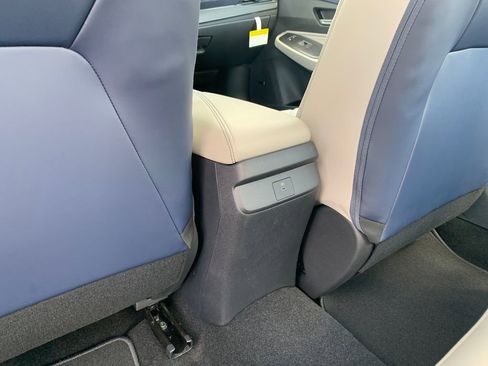 New 2026 Nissan Sentra SL w/ Floor Mat Package FWD image 24