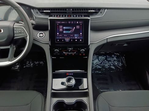 New 2026 Jeep Grand Cherokee Laredo X RWD image 3