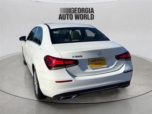 Used 2019 Mercedes-Benz A 220 image 3
