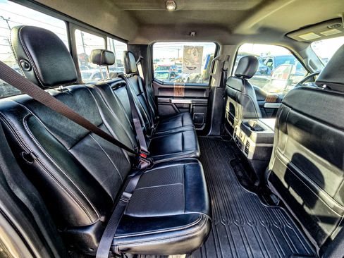 Used 2019 Ford F150 Lariat w/ Equipment Group 502A Luxury image 15