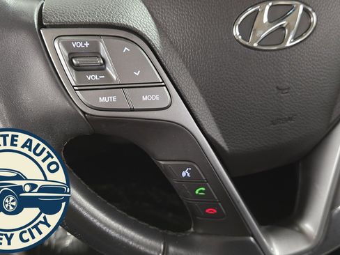 Used 2017 Hyundai Santa Fe Sport 2.0T image 11