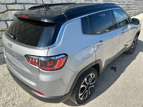 Used 2023 Jeep Compass Limited AWD/4WD image 5