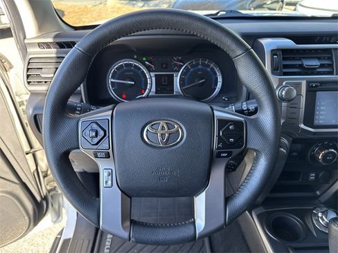 Used 2016 Toyota 4Runner SR5 image 23