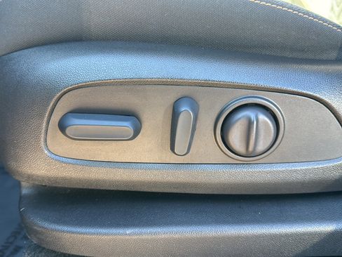 Used 2023 Chevrolet Equinox LT image 14