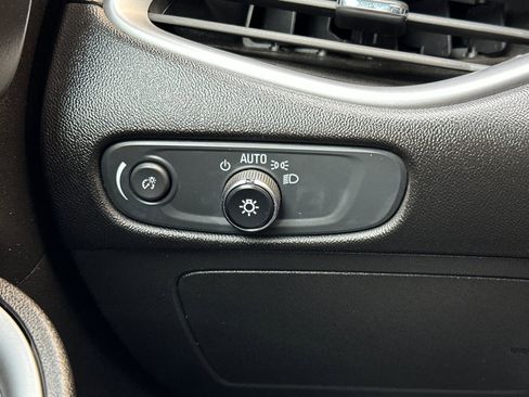 Used 2023 Chevrolet Malibu LT image 30