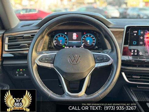 Used 2025 Volkswagen Atlas SE image 14