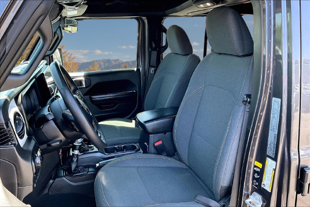 Used 2024 Jeep Wrangler Unlimited AWD/4WD image 20