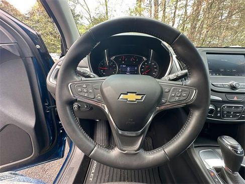 Used 2021 Chevrolet Equinox LT image 16