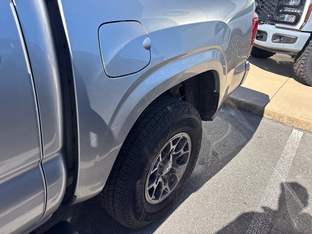 Used 2022 Toyota Tacoma SR AWD/4WD image 12