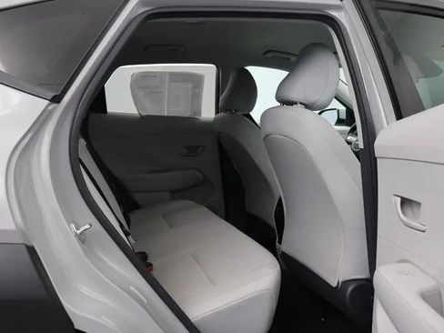 Used 2024 Hyundai Kona SEL FWD image 18