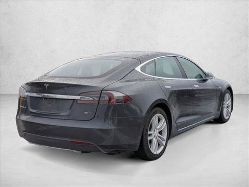 Used 2015 Tesla Model S 70D image 5