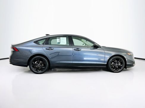 Used 2025 Honda Accord SE image 10