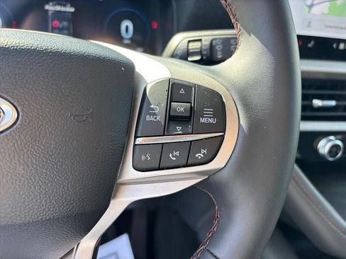 Used 2026 Ford Explorer Active AWD/4WD image 28