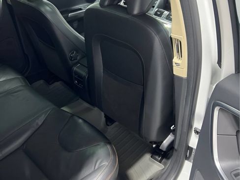 Used 2013 Volvo XC60 T6 AWD/4WD image 12