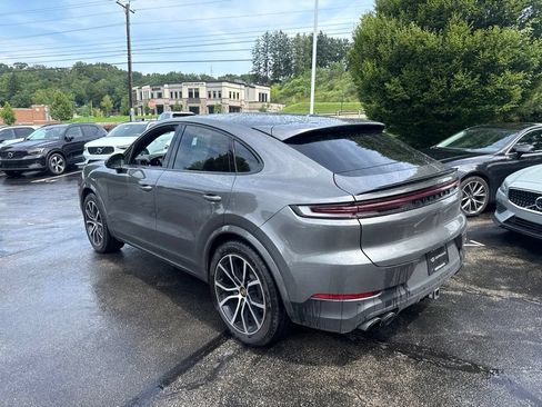 Used 2024 Porsche Cayenne Coupe AWD/4WD image 4