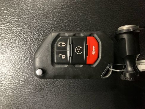 Used 2021 Jeep Wrangler Unlimited Sport AWD/4WD image 31