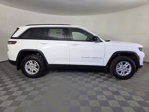 New 2025 Jeep Grand Cherokee Laredo w/ MOPAR Finishing Package image 5