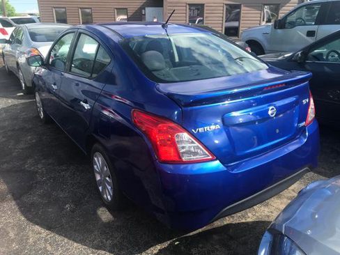 Used 2016 Nissan Versa SV image 8
