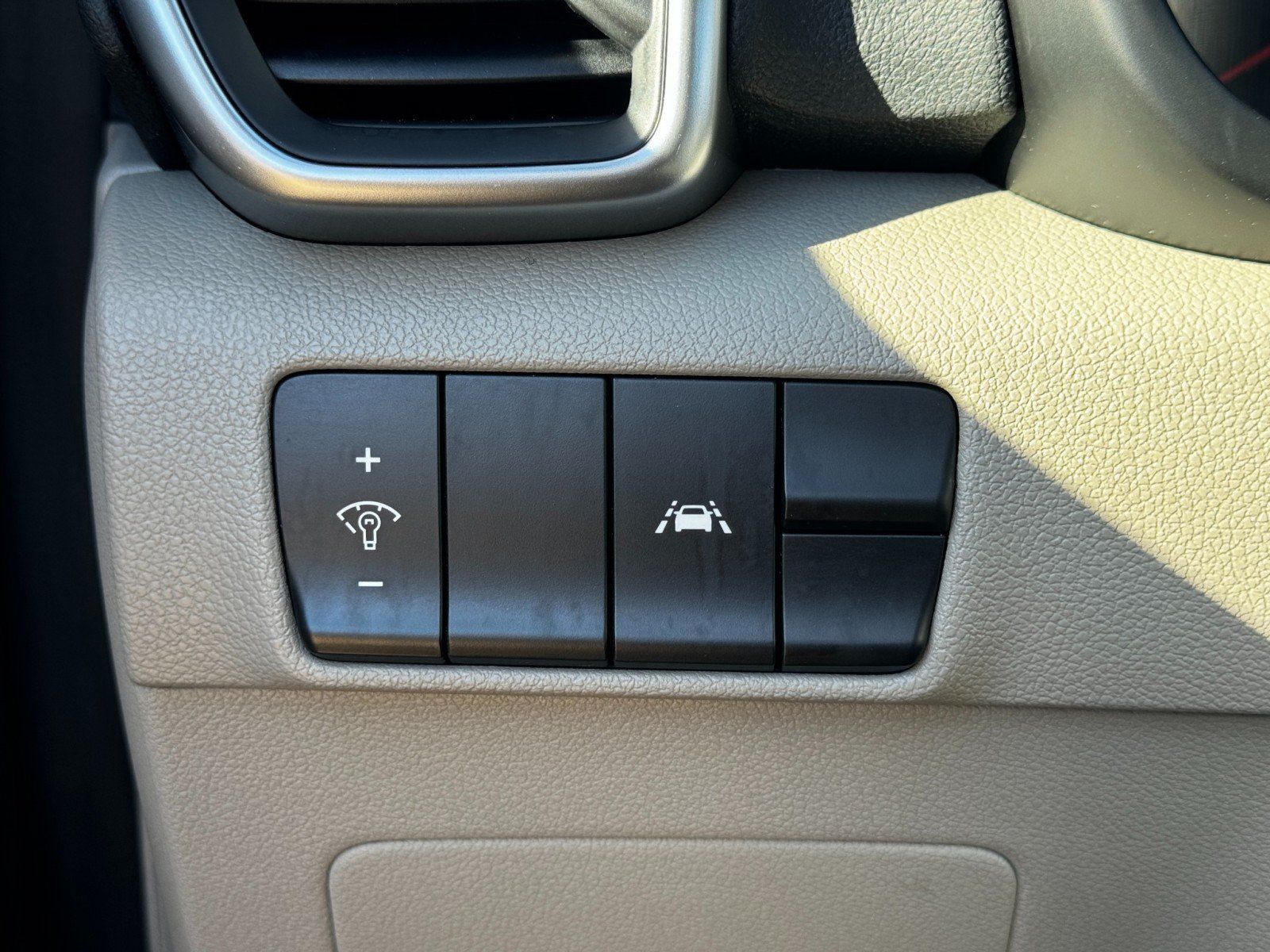 Used 2021 Jeep Gladiator Overland AWD/4WD image 43