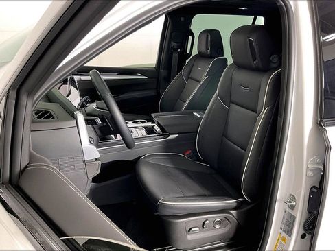 Used 2025 Cadillac Escalade Sport w/ Touring Package image 36