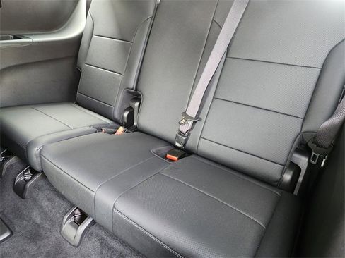 Certified 2025 Chevrolet Traverse LT image 21