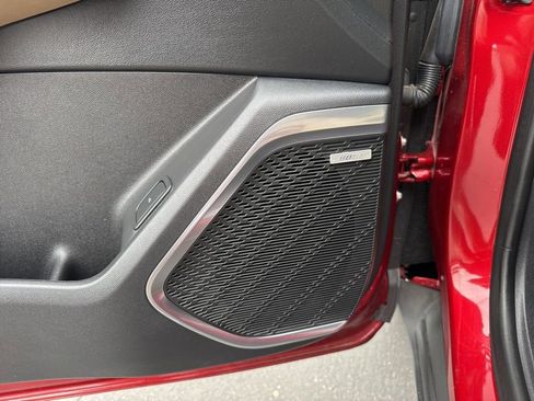 Used 2025 Buick Enclave Preferred w/ Power Package image 16