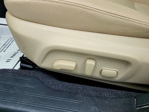 Used 2018 Subaru Outback 2.5i Premium AWD/4WD image 12