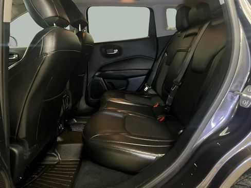 Used 2018 Jeep Compass Latitude w/ Popular Equipment Group image 32