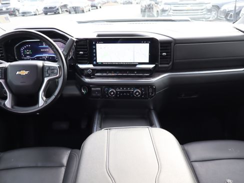 Certified 2024 Chevrolet Silverado 2500 LTZ w/ LTZ Premium Package image 16