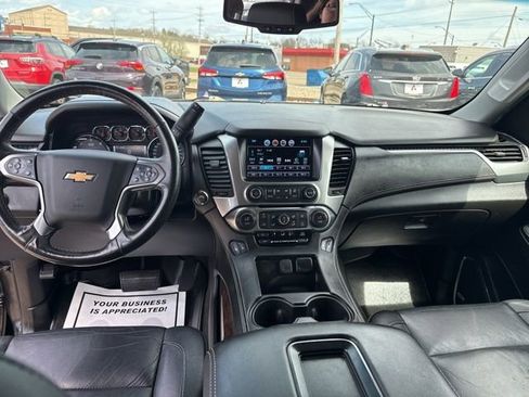 Used 2018 Chevrolet Tahoe LT w/ LT Signature Package image 19
