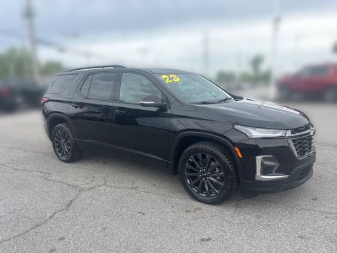 Used 2023 Chevrolet Traverse RS w/ LPO, Floor Liner Package AWD/4WD image 10