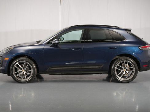 Used 2022 Porsche Macan AWD/4WD image 2