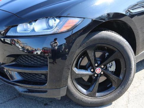 Used 2020 Jaguar F-PACE Premium image 4