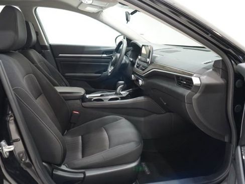 Used 2023 Nissan Altima 2.5 SV image 33