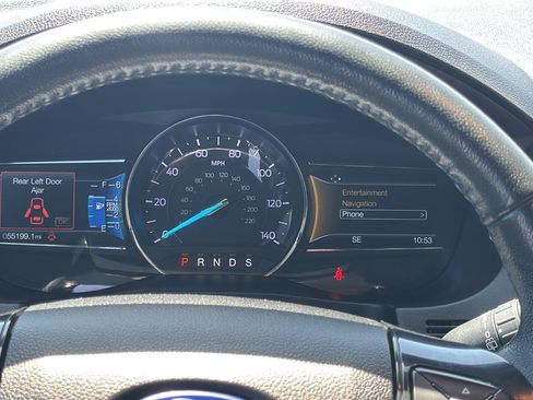 Used 2018 Ford Explorer XLT w/ Equipment Group 202A FWD image 29