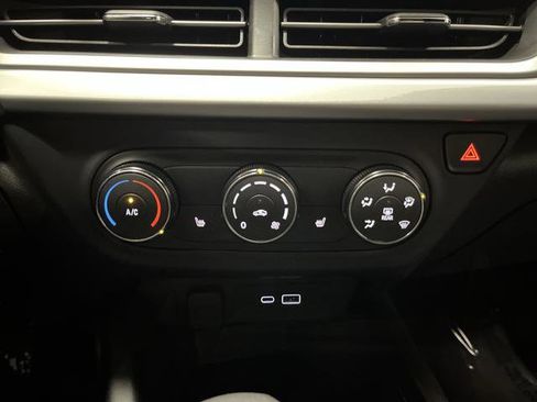 Used 2024 Chevrolet Trax RS w/ Driver Confidence Package image 17