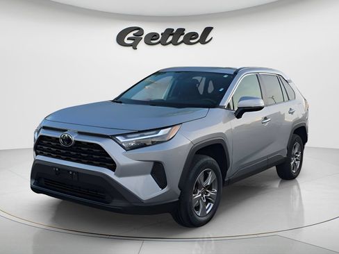 Used 2024 Toyota RAV4 XLE FWD image 1