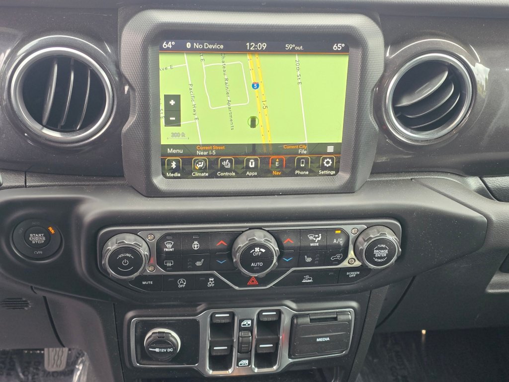 Used 2022 Jeep Wrangler Unlimited Sahara AWD/4WD image 15