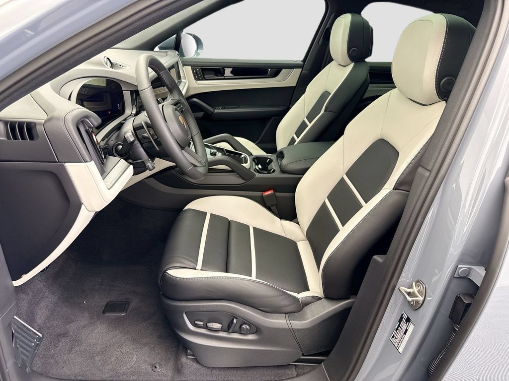 Used 2026 Porsche Cayenne Coupe AWD/4WD image 5