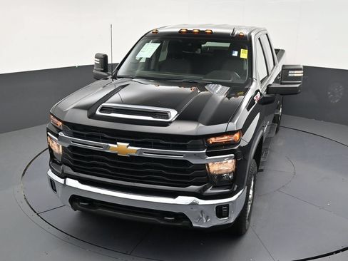 Used 2024 Chevrolet Silverado 2500 LT AWD/4WD image 20