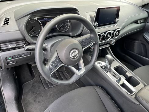 Used 2025 Nissan Sentra SV FWD image 32