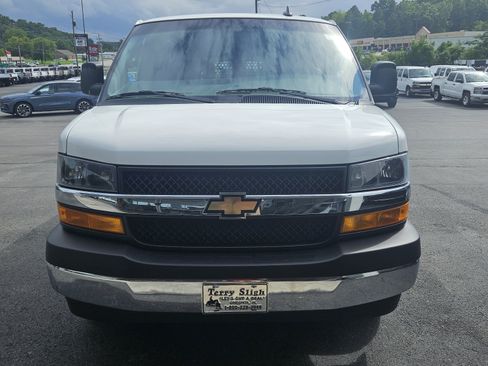 Used 2025 Chevrolet Express 2500 w/ Driver Convenience Package RWD image 3