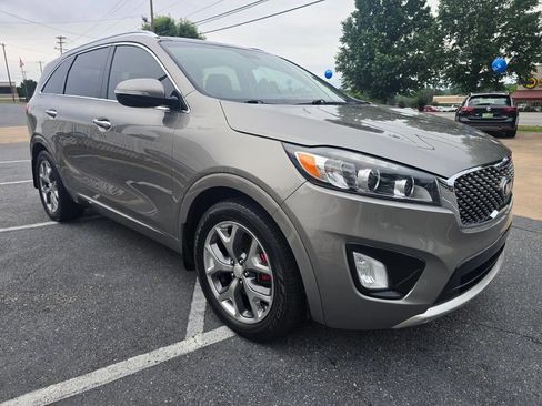 Used 2016 Kia Sorento SX FWD image 8