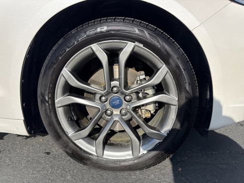 Used 2019 Ford Fusion Titanium image 9