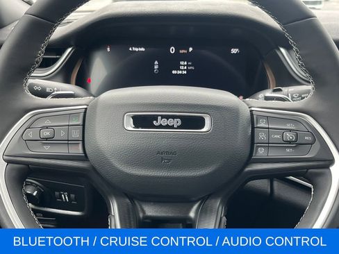 New 2025 Jeep Grand Cherokee Laredo X w/ Luxury Tech Group I image 16