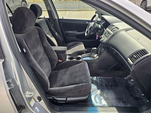 Used 2007 Honda Accord VP image 11